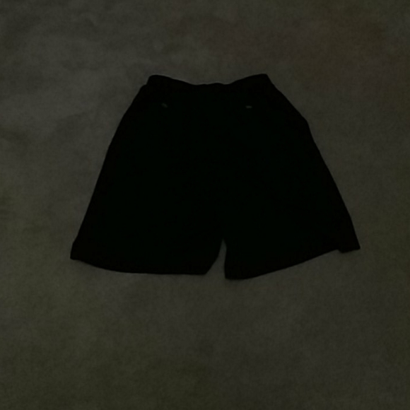 AVANTI Shorts - Picture 2 of 2